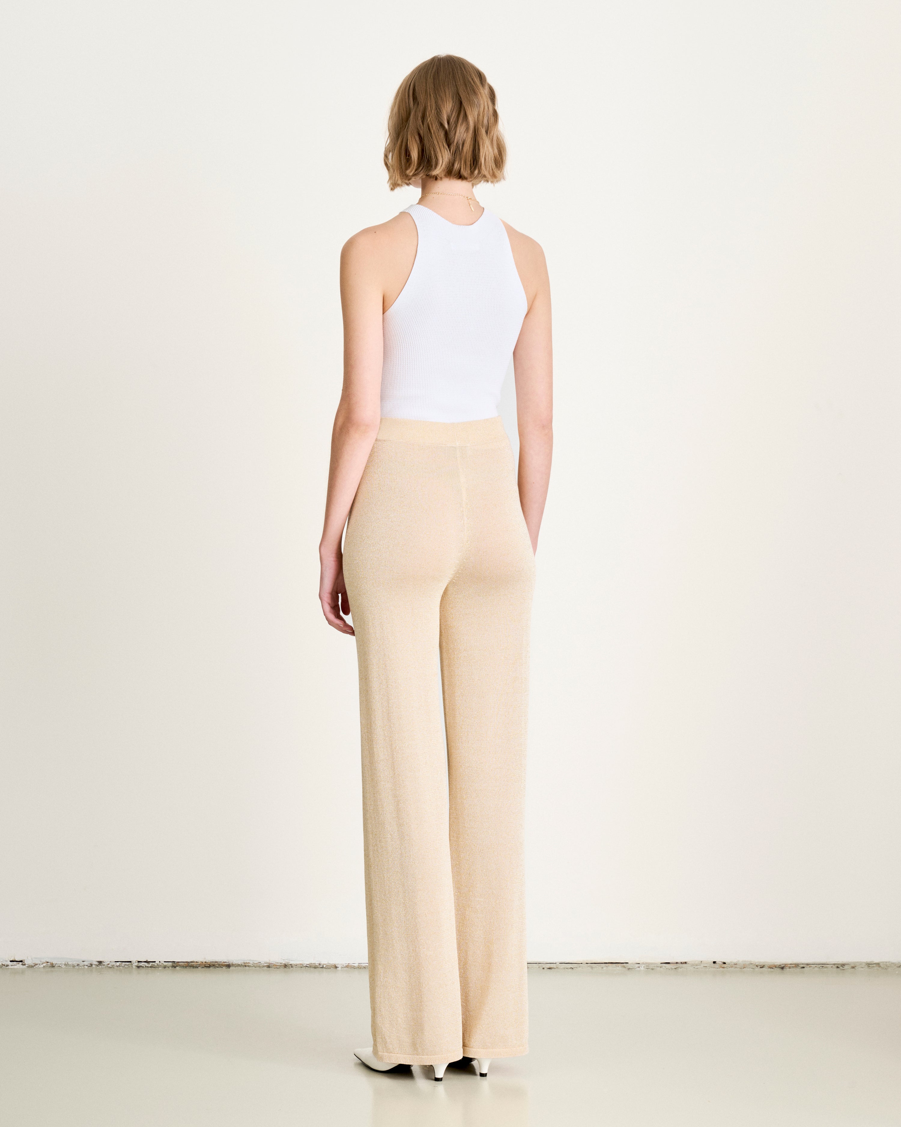 beige