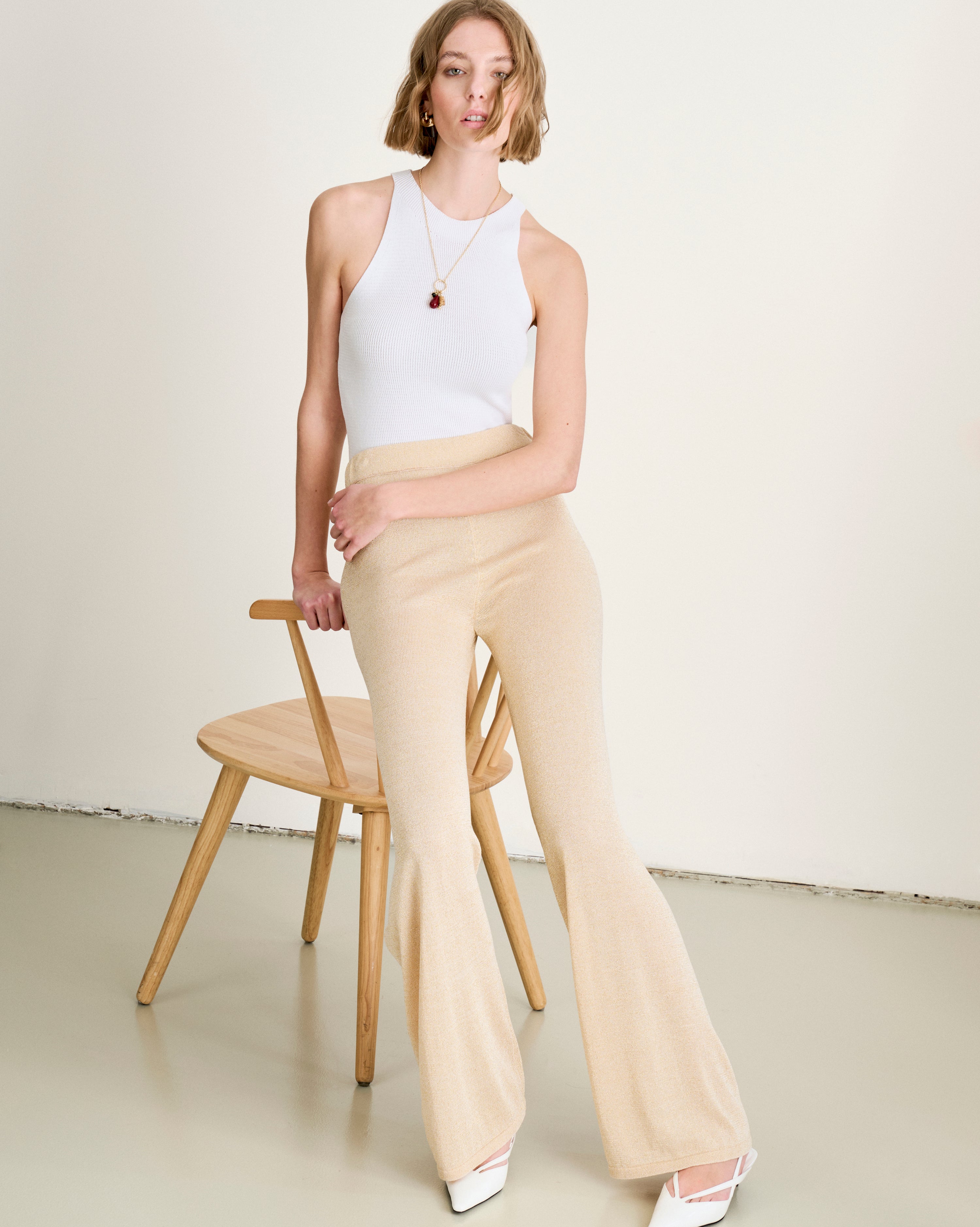 beige